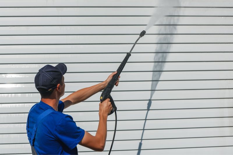 Vinyl Siding Repair - Power Washing